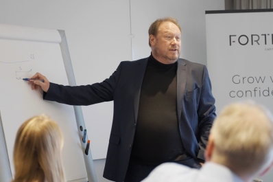 How to sell your product to the C-suite. 5 pitching tips for start-ups and scale-ups